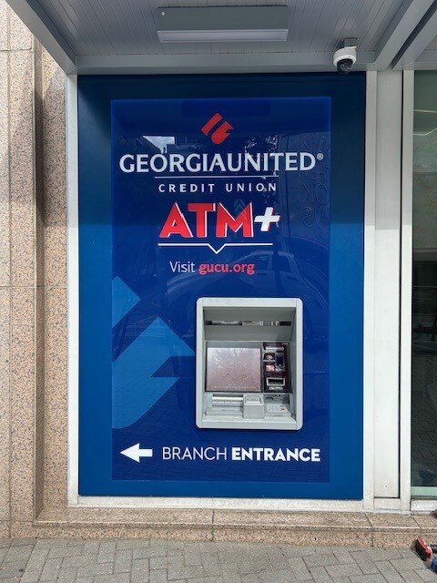 GUCU 8300T with directional signage